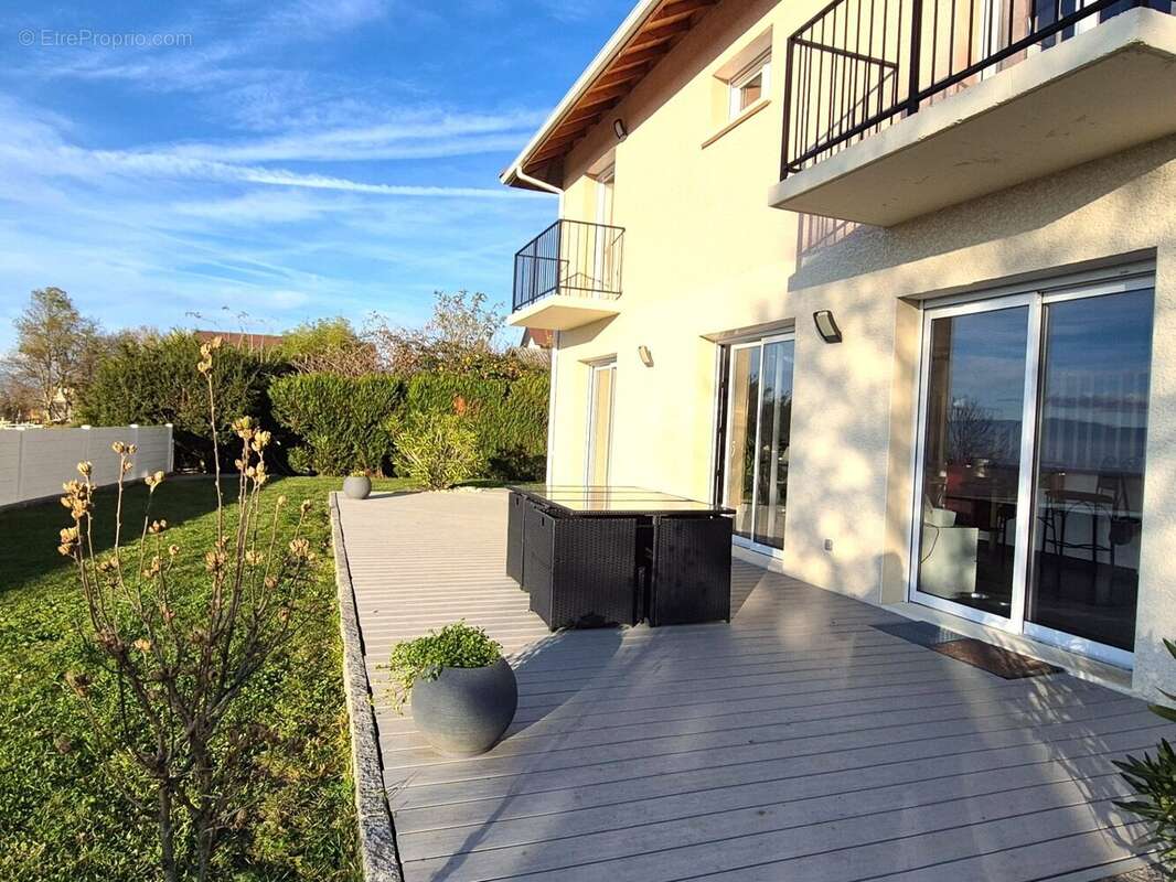 Maison à SAINT-CERGUES