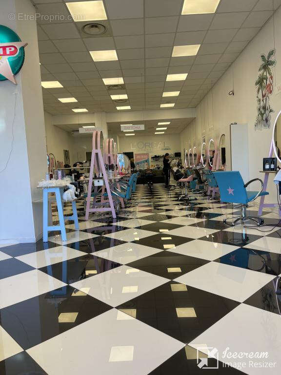 Commerce à VILLENEUVE-LOUBET