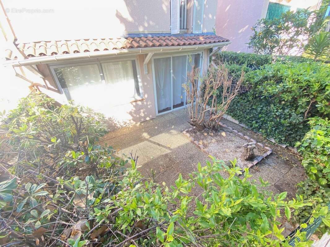 T2 Cabine en rez de jardin + stationnement - photo 20