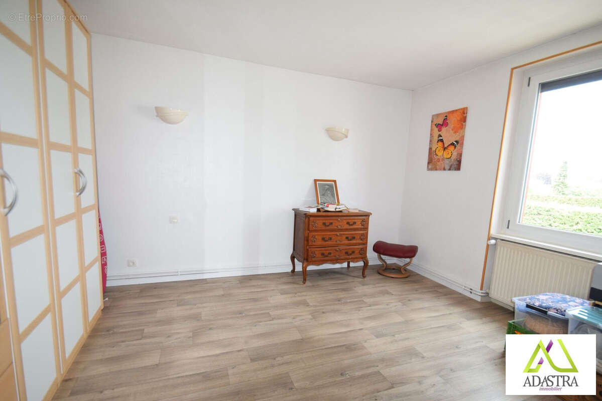 Appartement 84 m² à Wittenheim  - photo 4