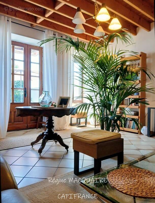 À vendre : Maison mitoyenne de 4 pièces,143 m2 env., 3 chambres sur un terrain de 1500 m2 avec panorama exceptionnel sur la camp - photo 22