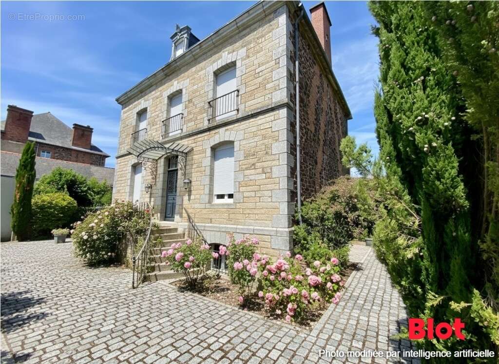 Maison à SAINT-MEEN-LE-GRAND