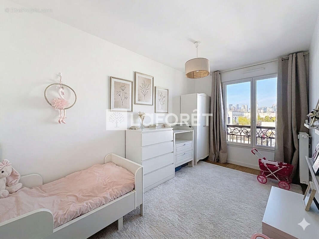 Appartement à SURESNES