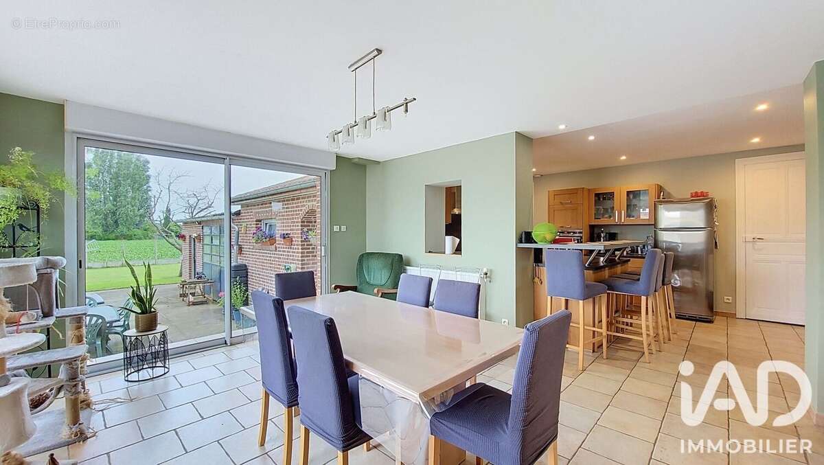 Maison 156 m² à Quarouble  - photo 6