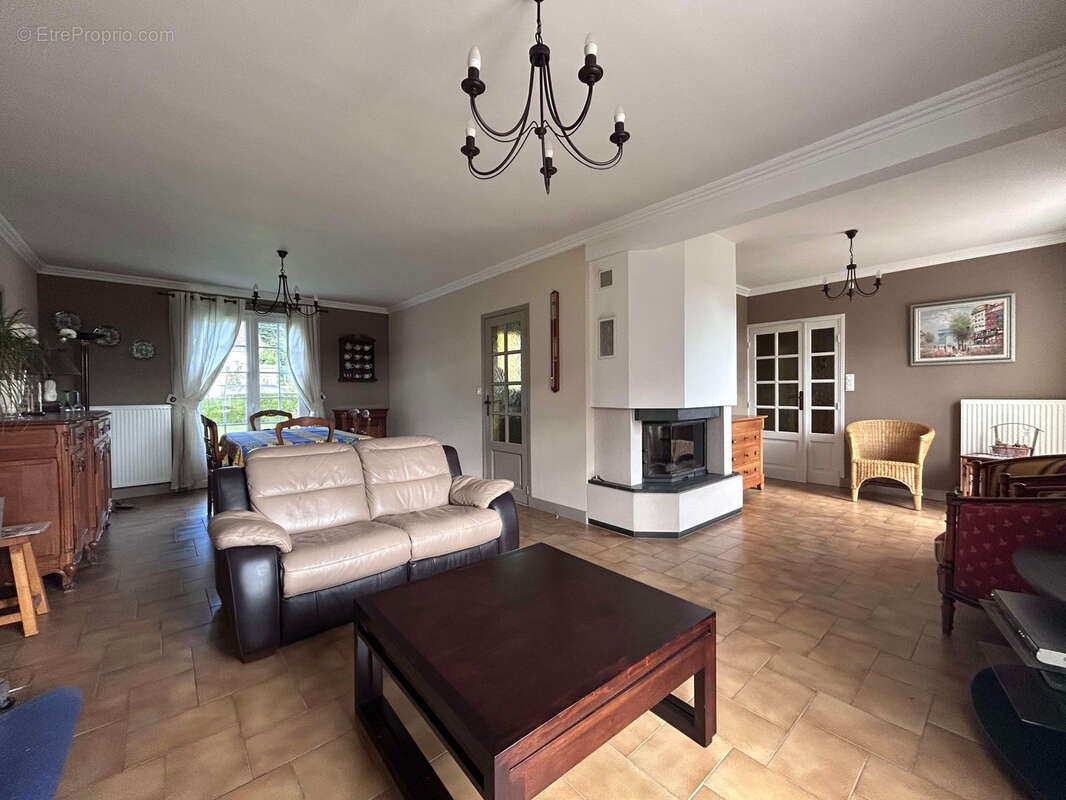 Maison à MAREUIL-CAUBERT