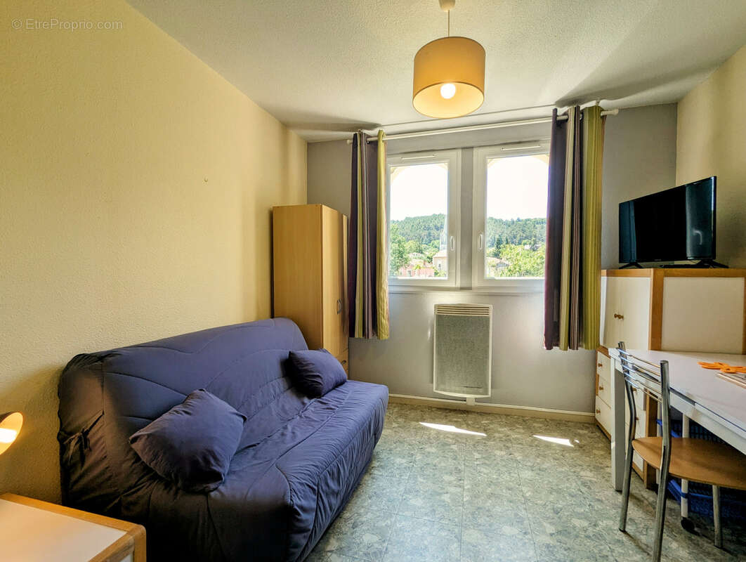 Appartement à LAMALOU-LES-BAINS