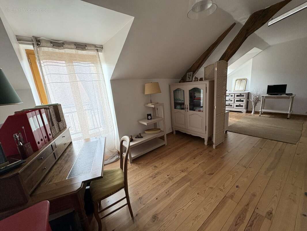 Maison à VILLENEUVE-L'ARCHEVEQUE