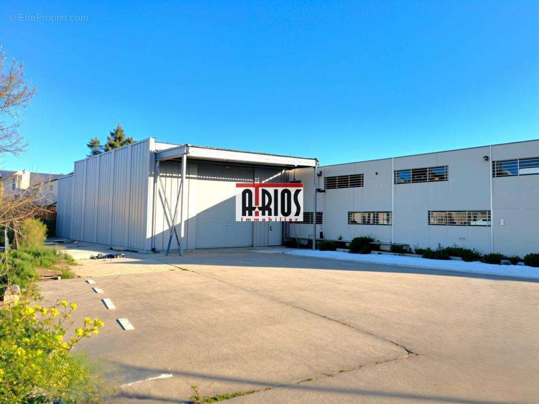 Commerce à LA FARLEDE