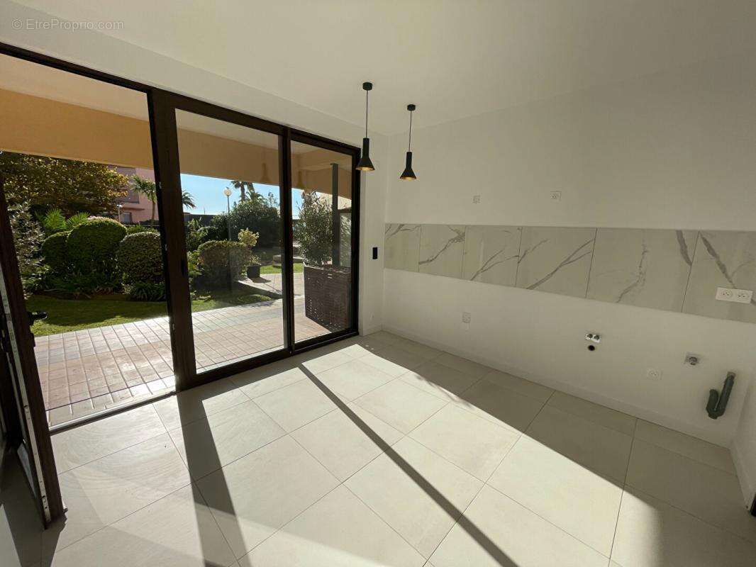 Appartement à FREJUS