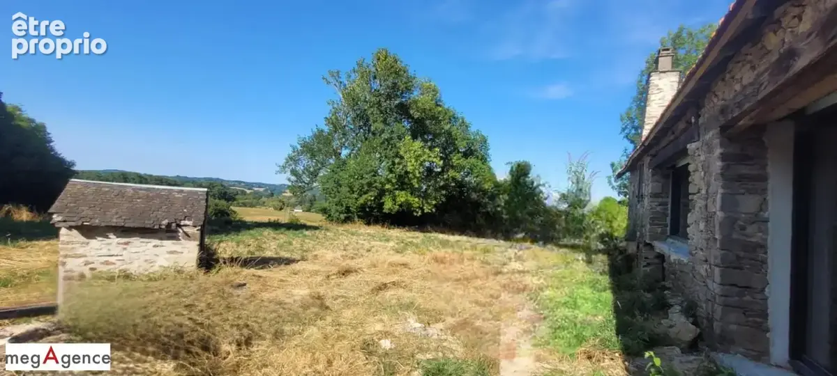 Maison en pierre à rénover avec sa grange à aménager - photo 3