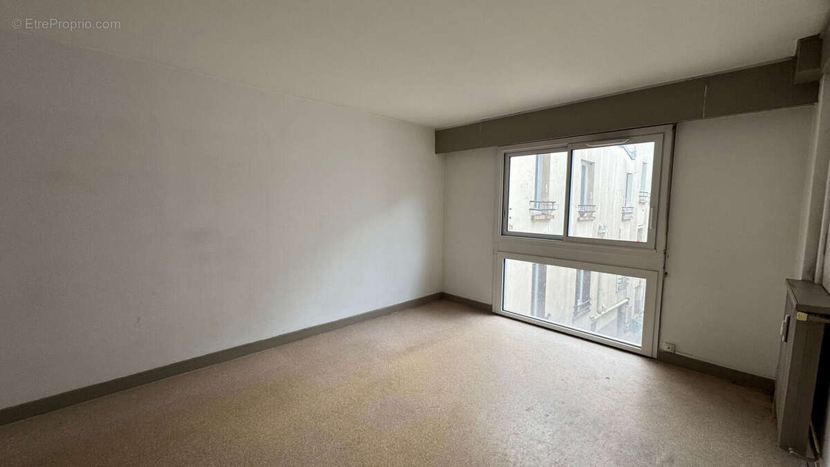 Appartement à PARIS-12E