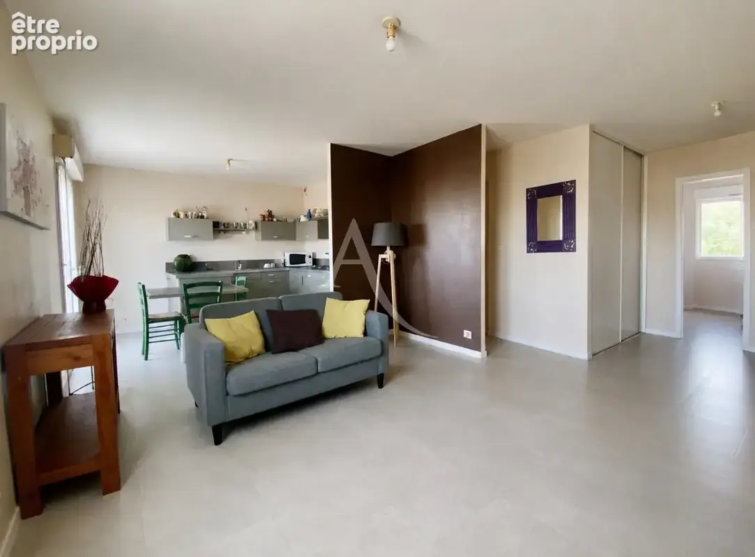 Appartement  plein bourg -Saint Philbert De Grand Lieu - 3 pièce(s) - photo 6