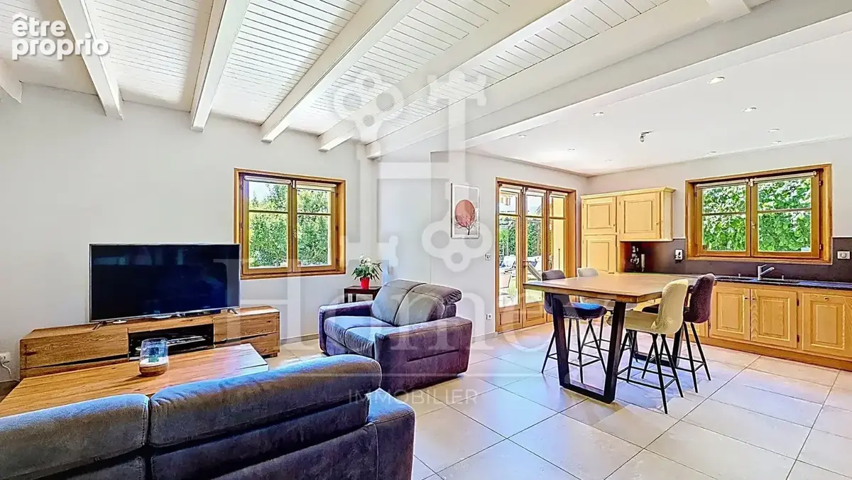 VIRY MALAGNY - Maison T7 312m2 Utiles - Logement T2 Indépendant - 400m Frontière Suisse - Terrain 1070m2 Pisci - photo 12