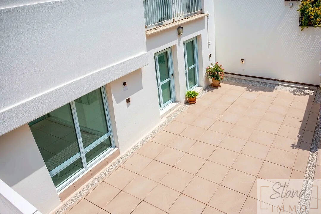 Appartement à MARSEILLE-5E