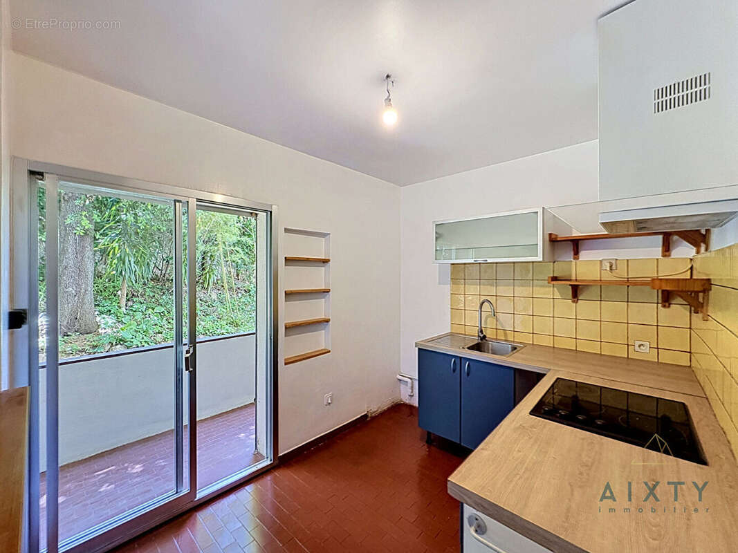 Appartement à MARSEILLE-7E