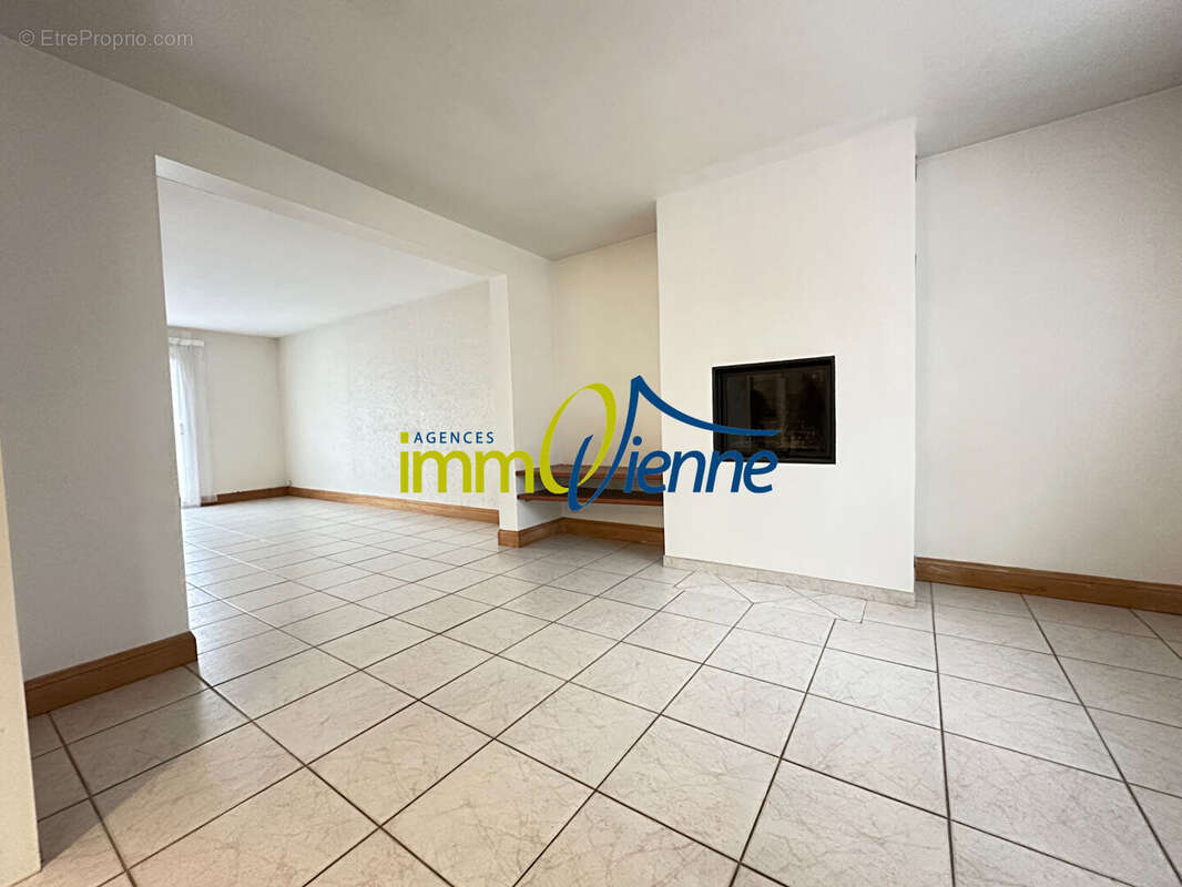 Maison à BUXEROLLES