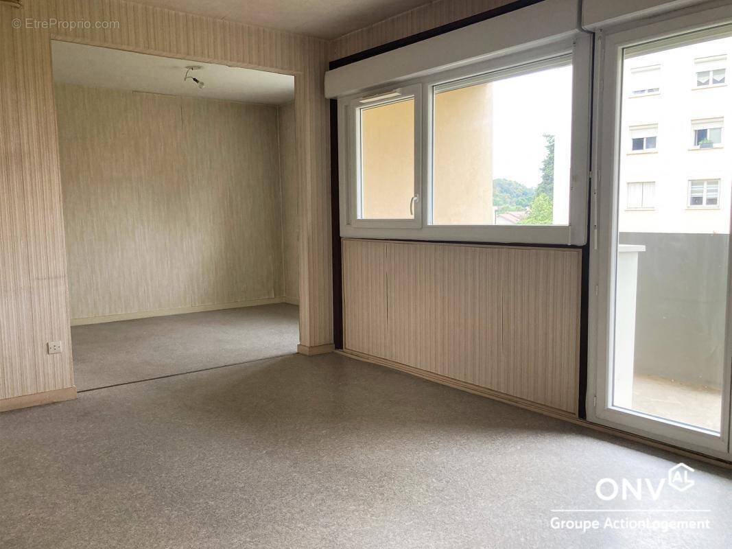 Appartement à PONT-EVEQUE