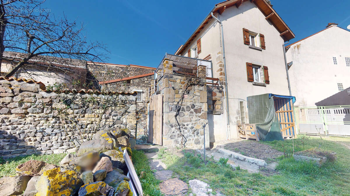 Maison à ORBEIL