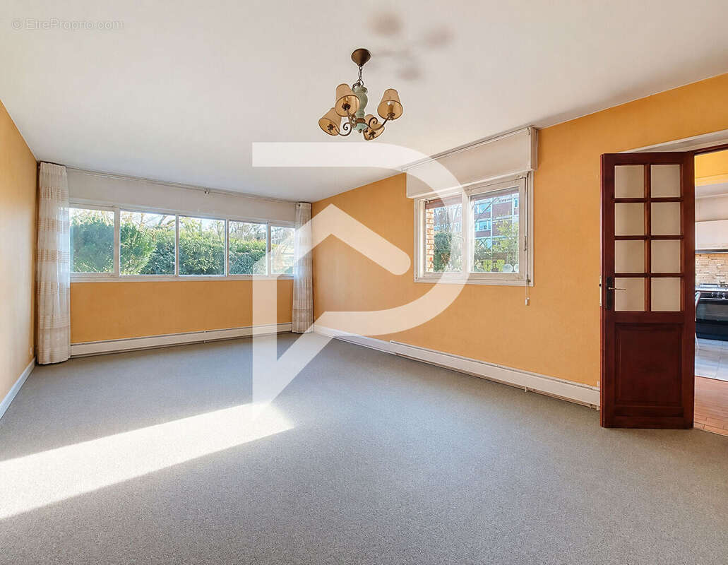A VENDRE Maison de plain-pied 5 pièces 3 chambres  82 m² Verneuil-sur-Seine Centre - photo 2