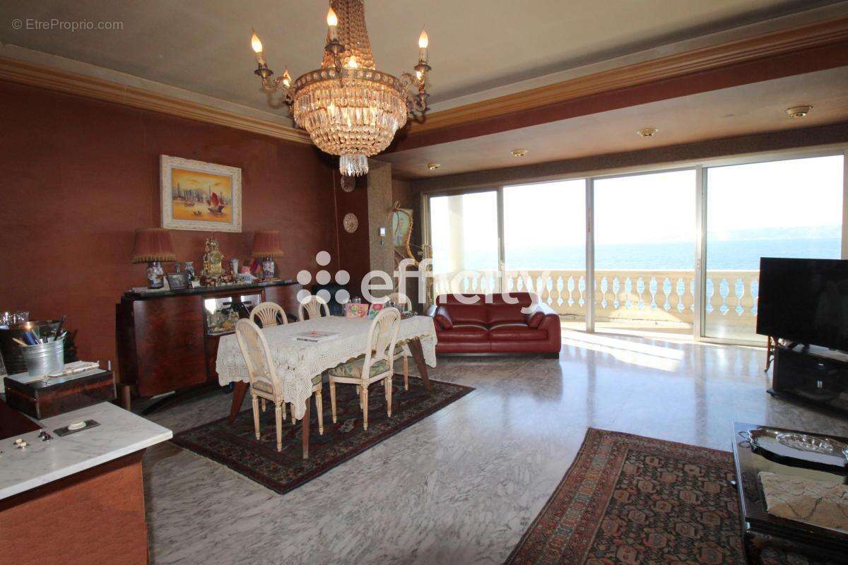 Appartement à MARSEILLE-7E