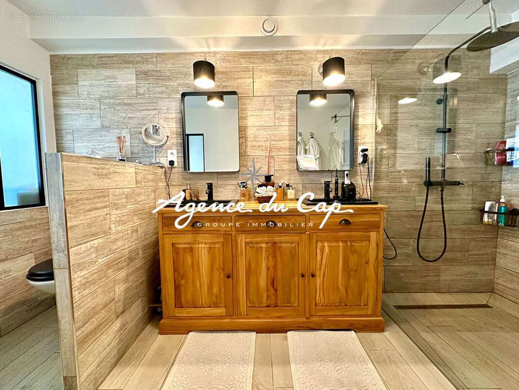 Appartement à LES ISSAMBRES