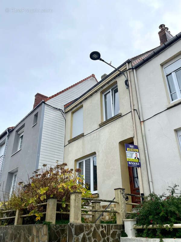 Maison à SAINT-MARTIN-BOULOGNE