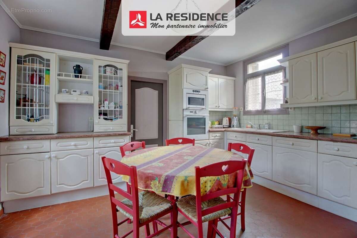 Maison à SAINT-ETIENNE-DU-ROUVRAY