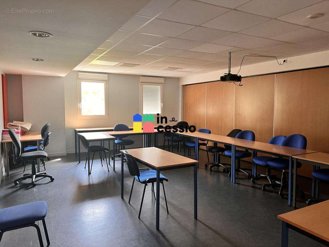Offre rare ! Le Mans université : vos futurs bureaux dans un em - photo 4
