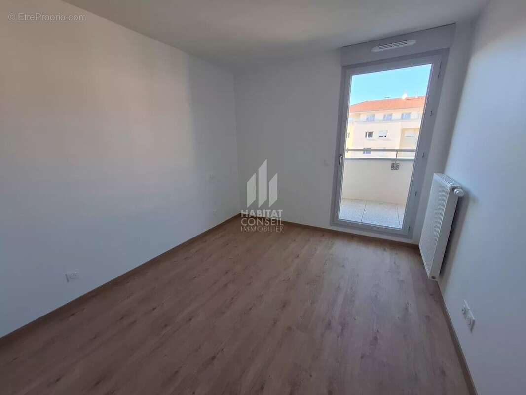 Appartement à MOIRANS