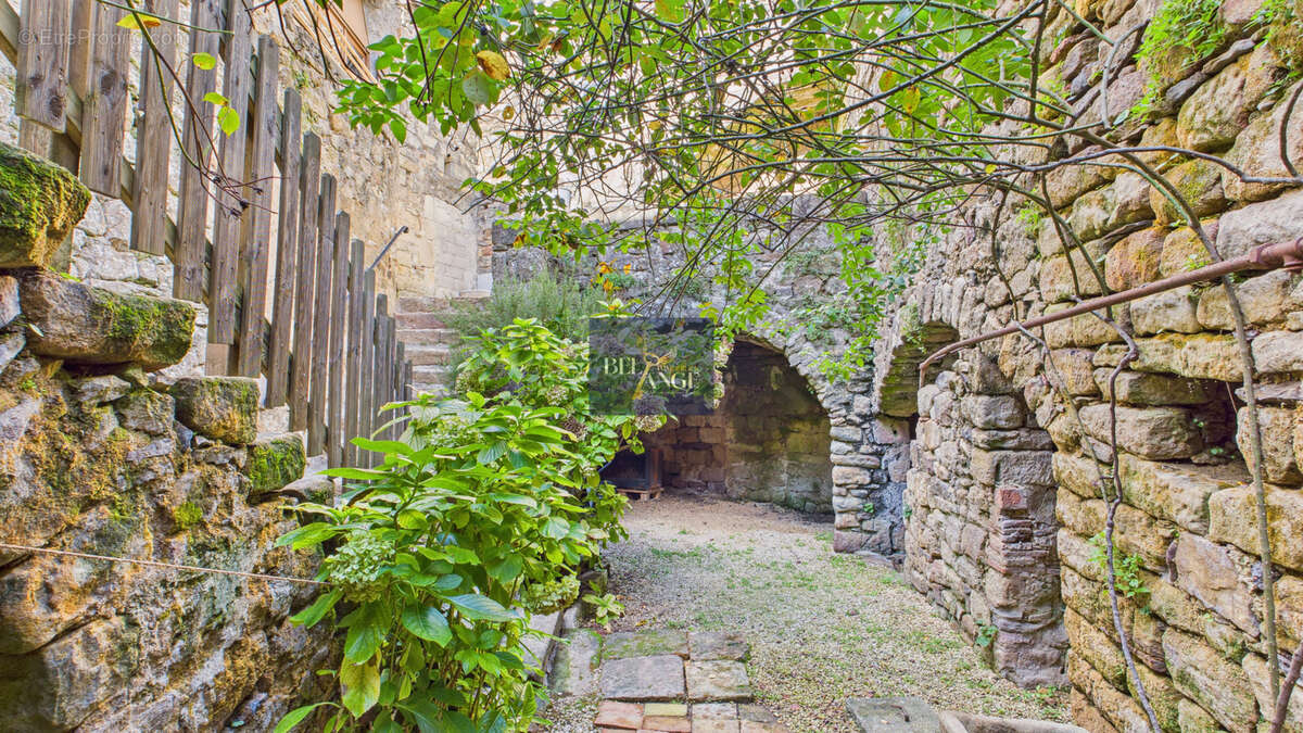 Maison à SAINT-PAUL-LE-JEUNE