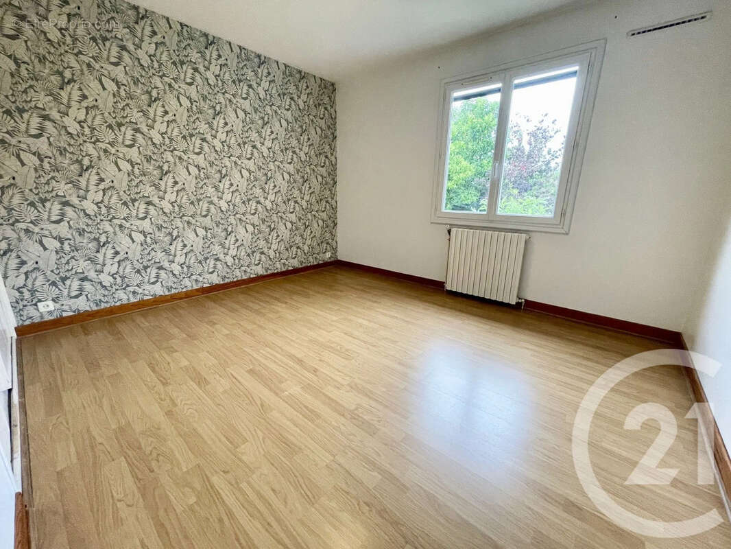 Maison 119 m² à L'isle-Jourdain  - photo 11