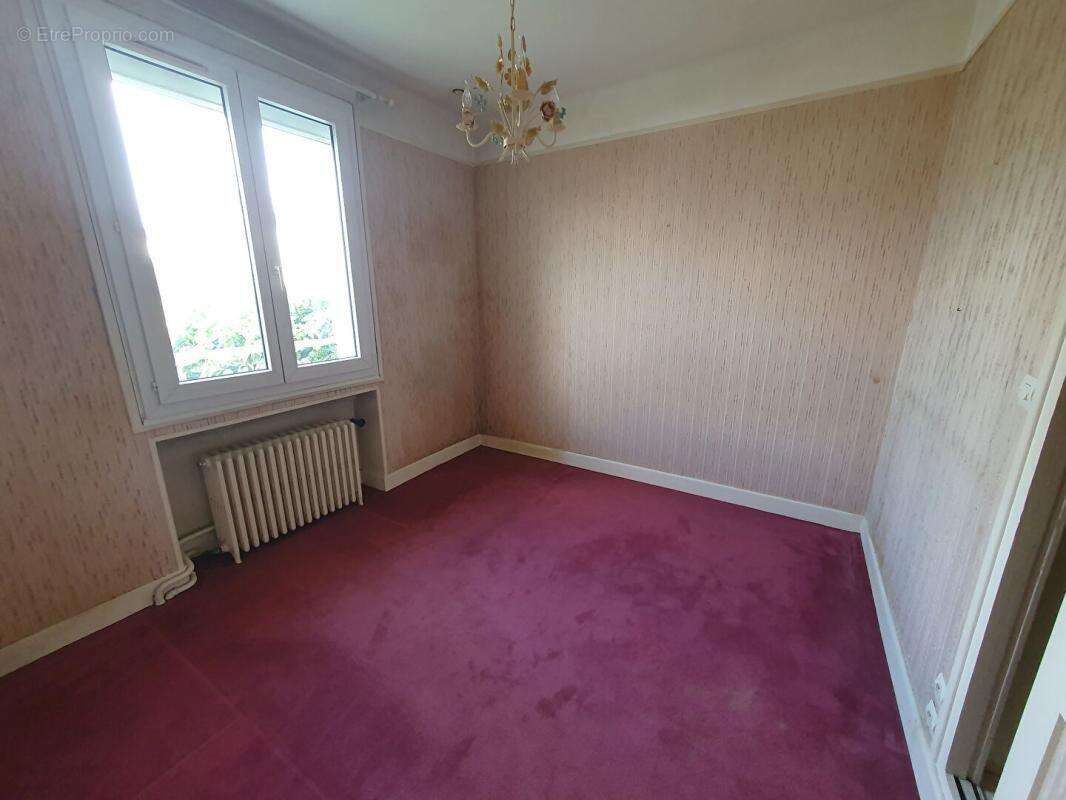 Maison à SAINT-DOULCHARD