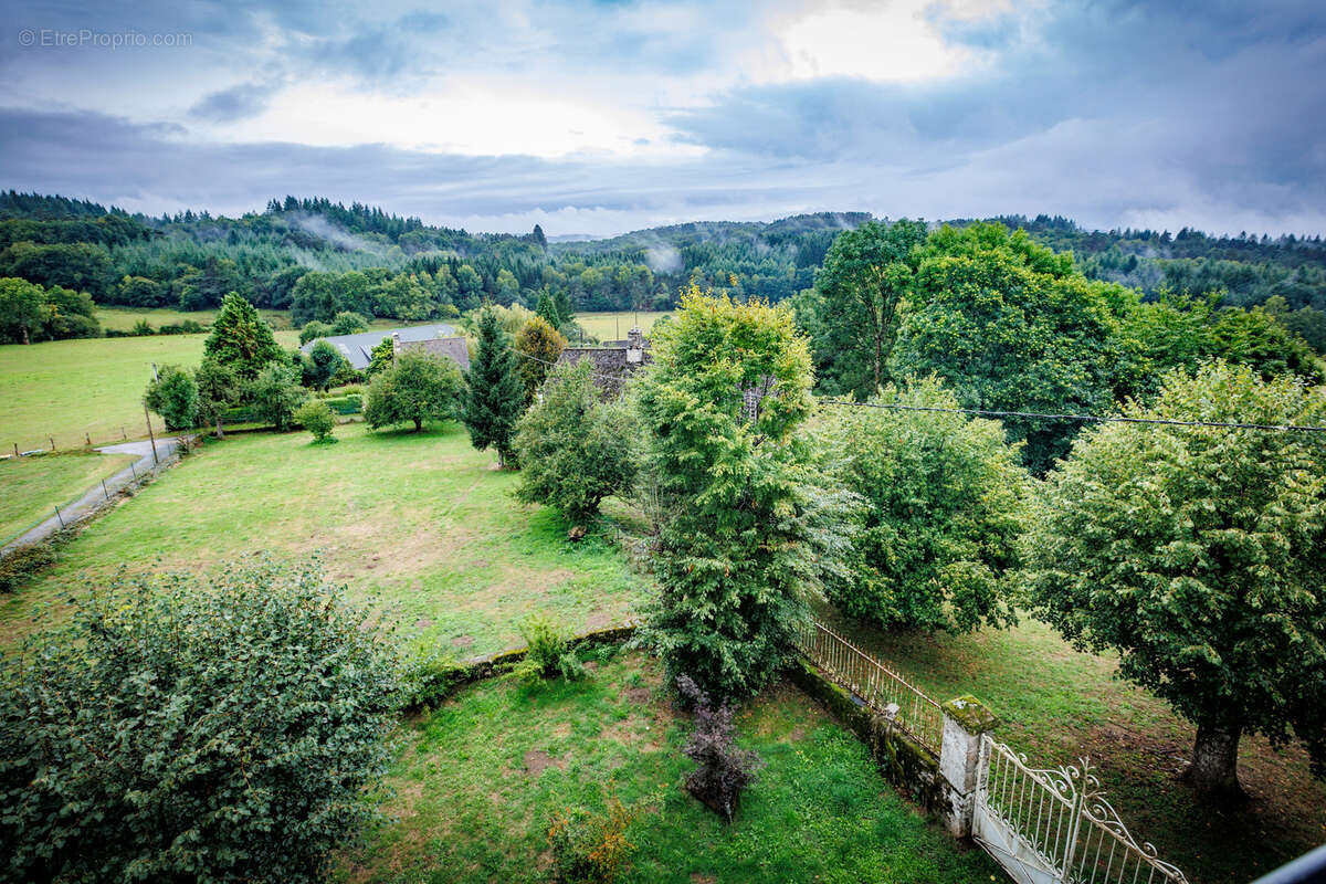 Maison à SAINT-CIRGUES-LA-LOUTRE