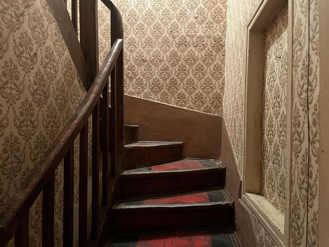 FIGEAC CENTRE - Maison avec deux appartements - photo 11