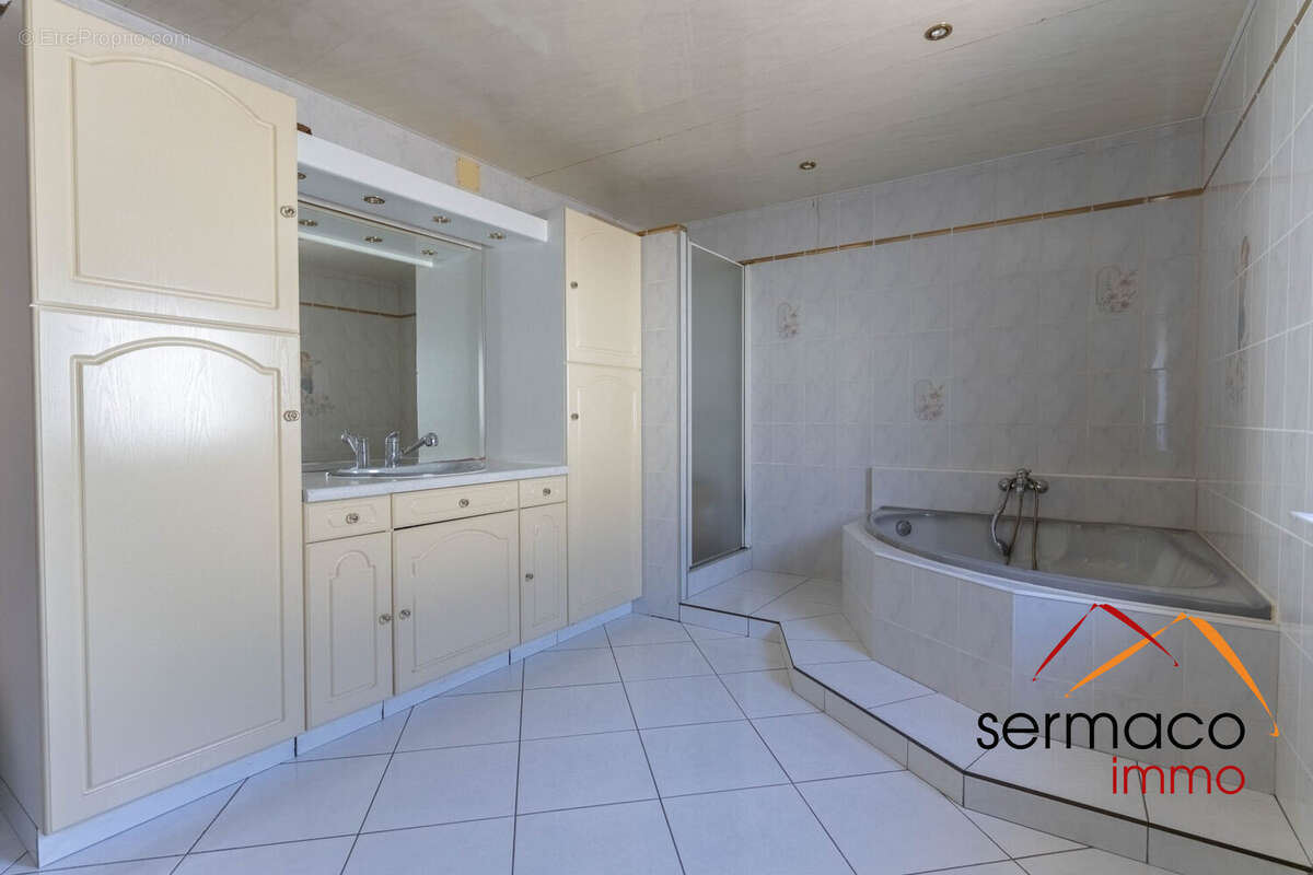 Maison 166 m² à Stiring-Wendel  - photo 9