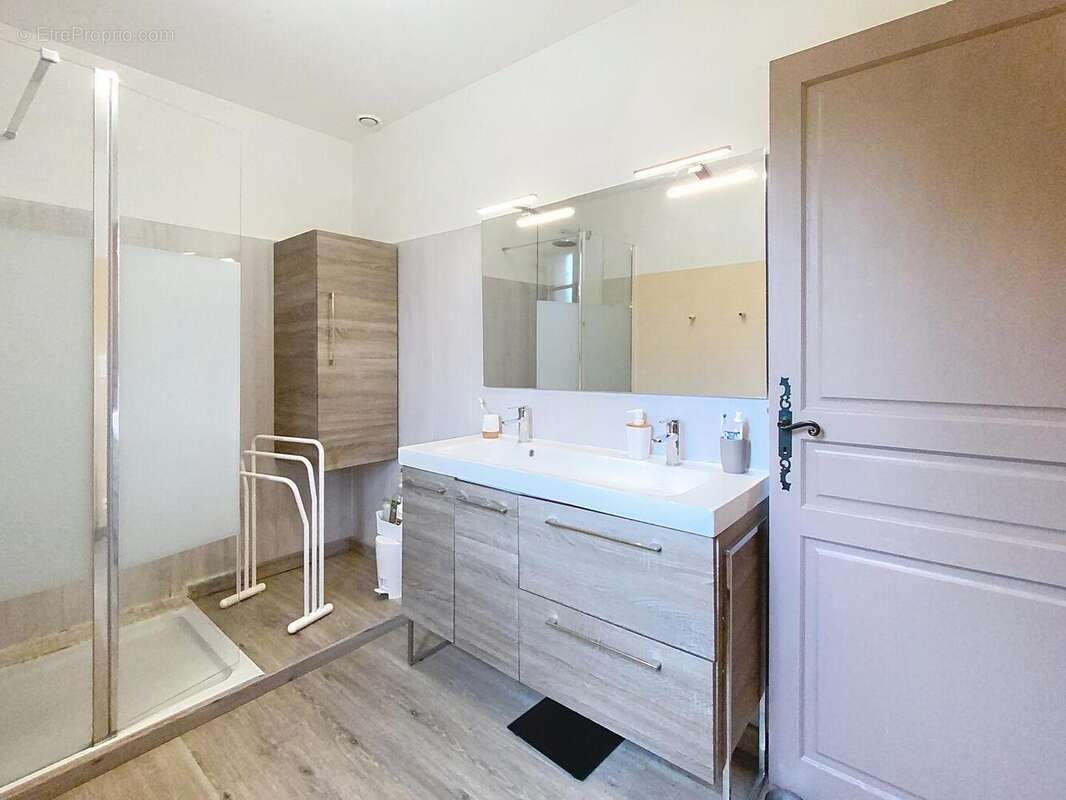 Maison à CASTERA-VERDUZAN