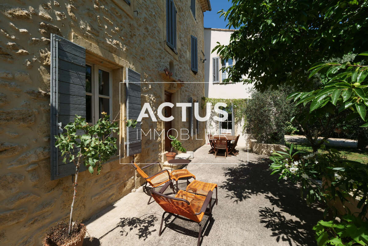 Maison à SALON-DE-PROVENCE
