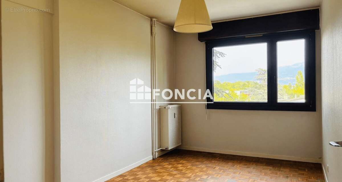 Appartement à MEYLAN