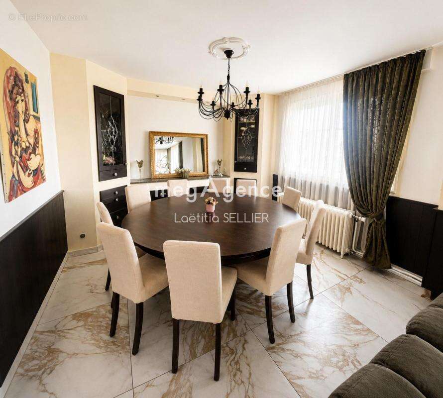 Maison familiale aux beaux volumes à Domérat - photo 4