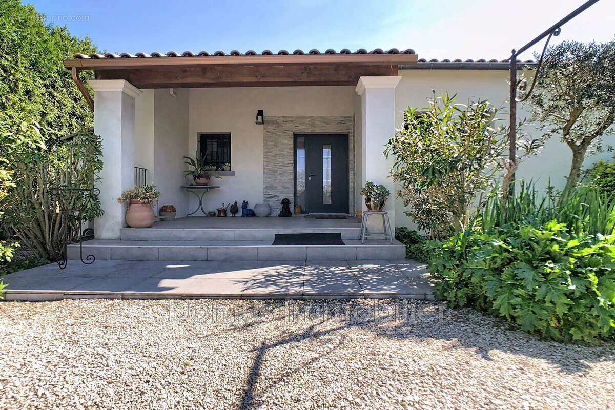 Maison à MORIERES-LES-AVIGNON