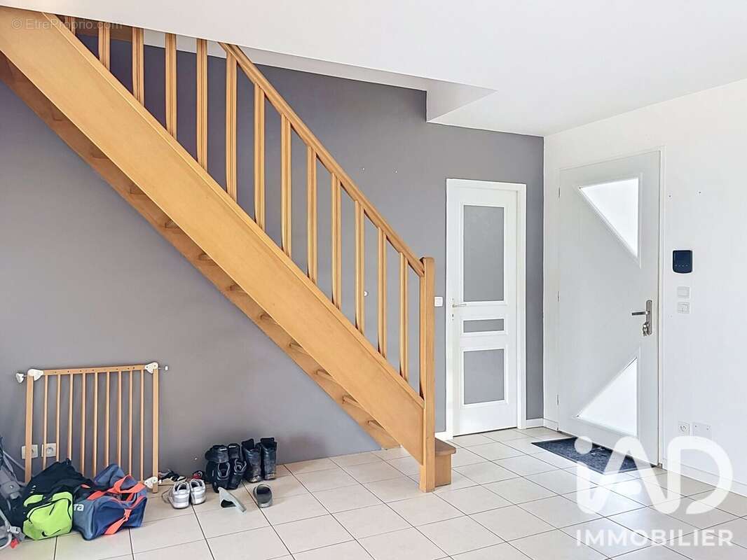 Maison 104 m² à Mainneville  - photo 7