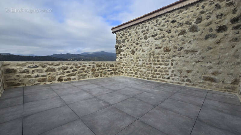 Maison à SAINT-MAURICE-EN-CHALENCON