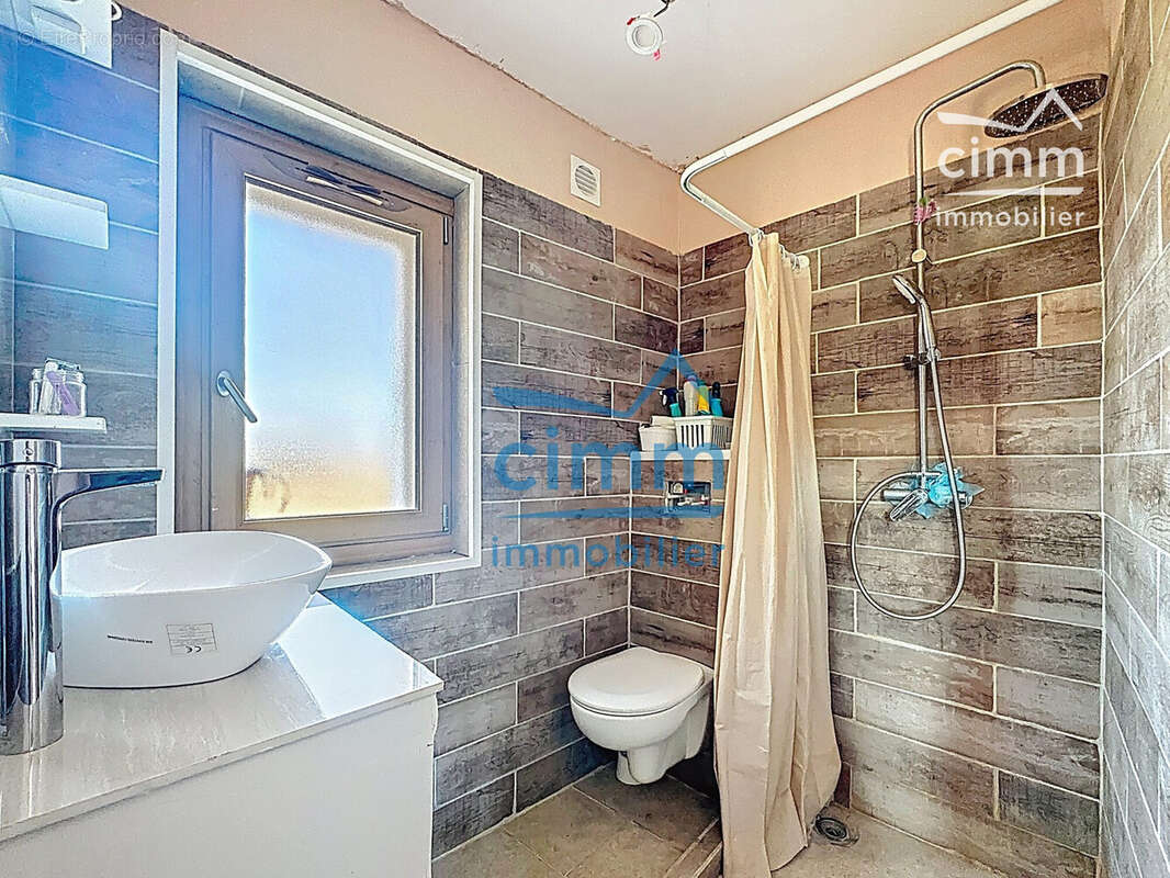 Maison à VILLES-SUR-AUZON