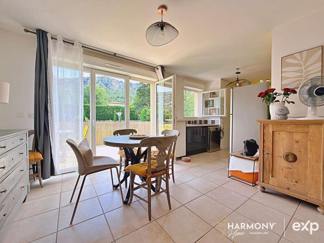 Appartement à VAUVENARGUES