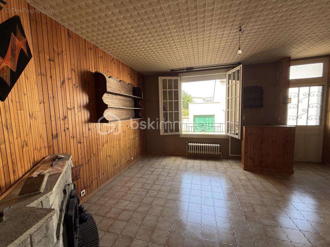 Maison de ville, double garage et fort potentiel – Quartier Miroir - Proche gare sud - photo 2