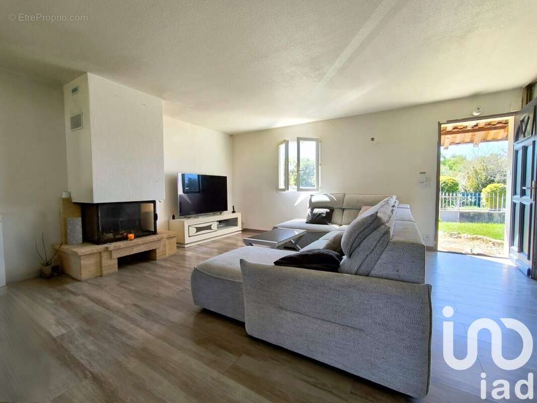 Maison 104 m² à Creon  - photo 3