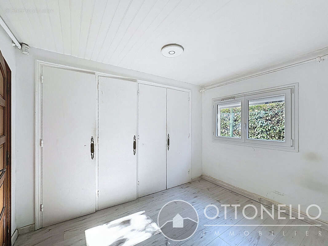 Maison à ROQUEBRUNE-SUR-ARGENS