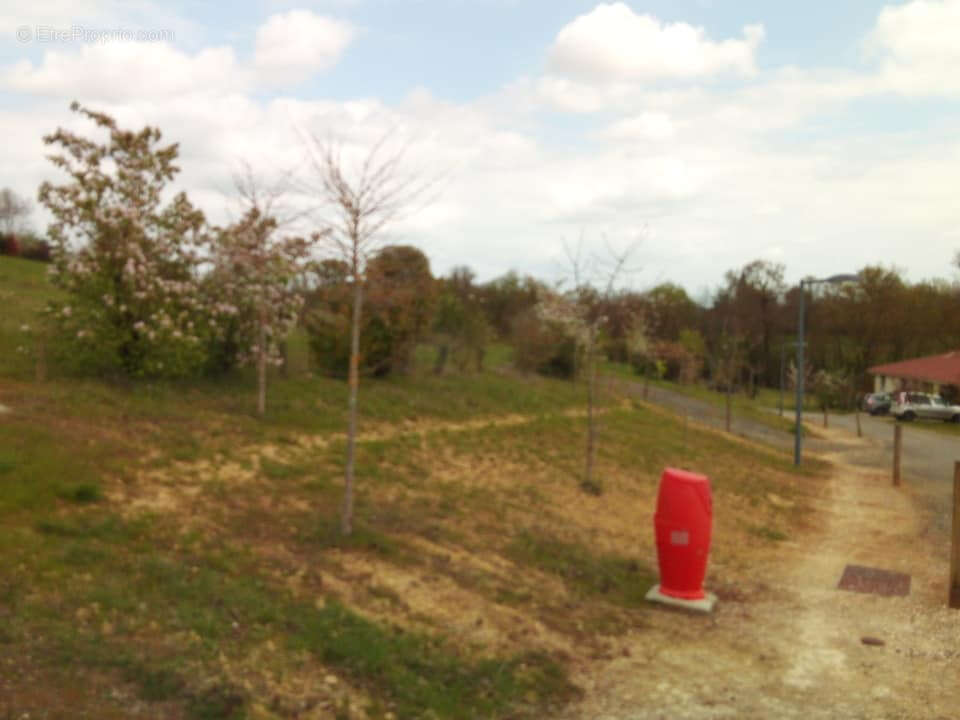Terrain à CERAN