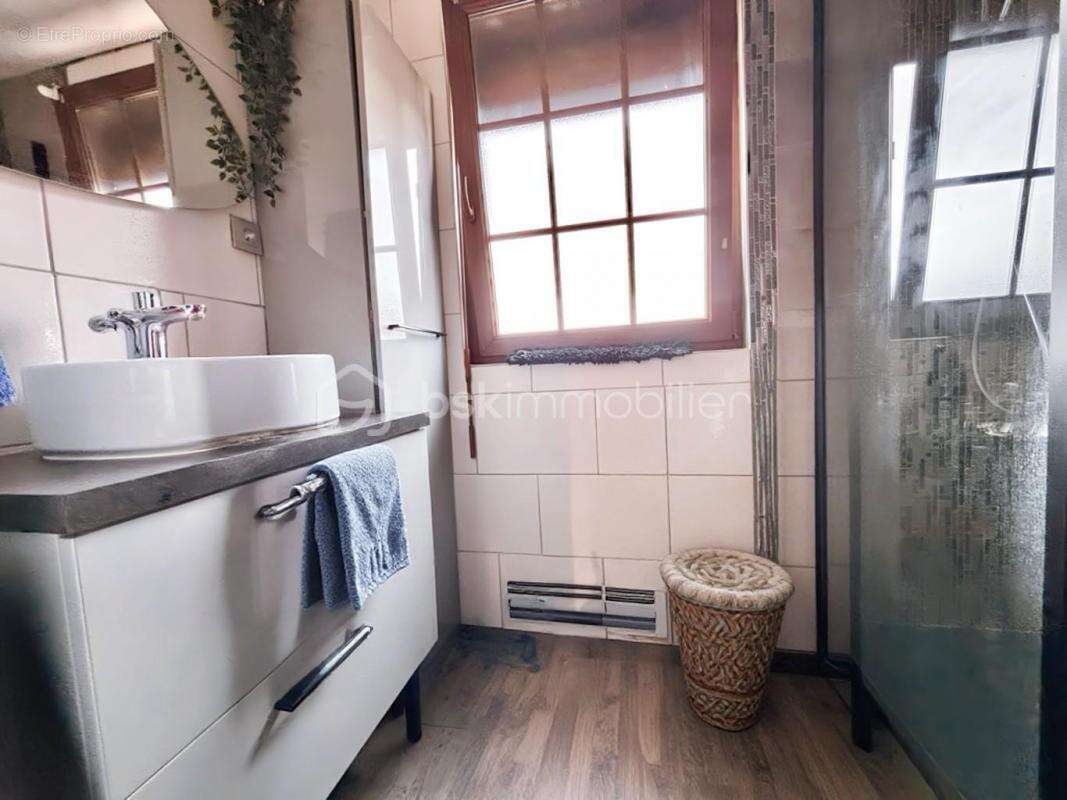 Maison à DOUCHY-LES-MINES