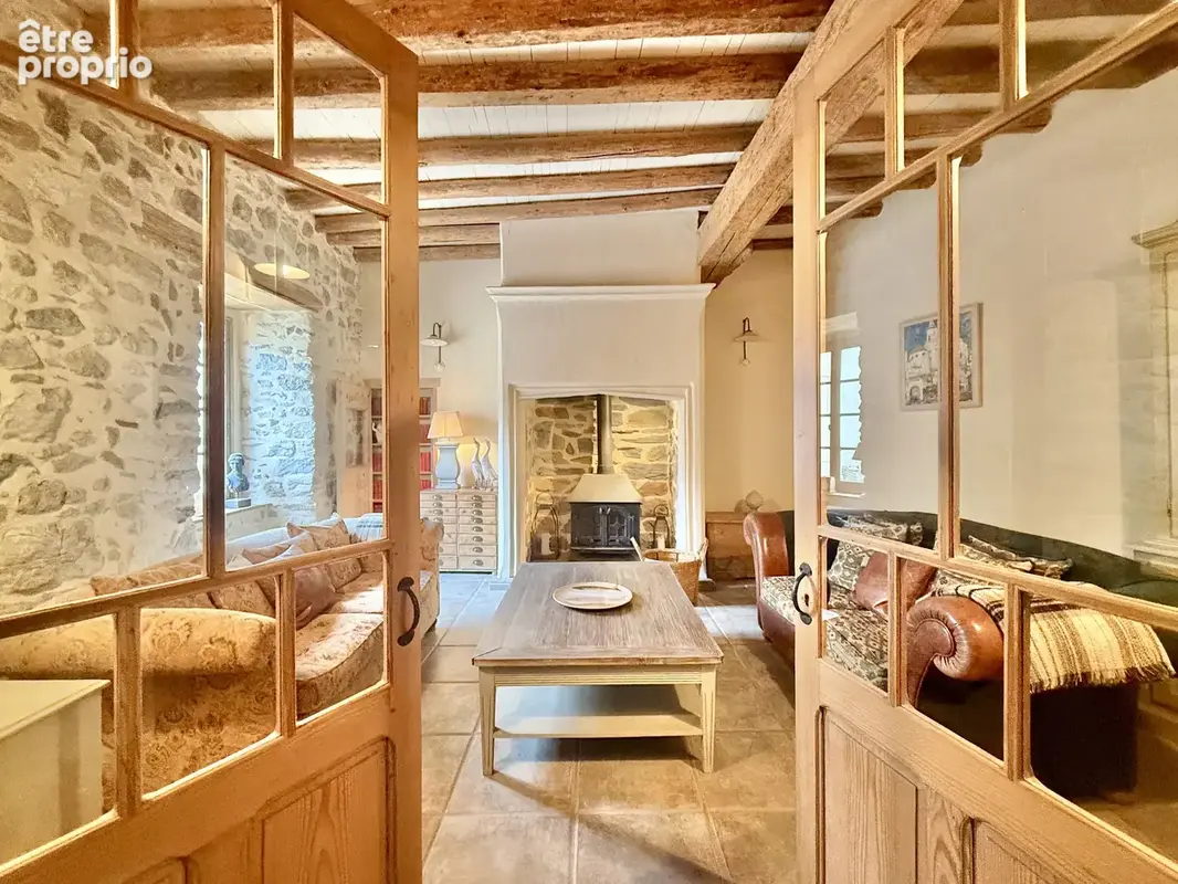 Maison en pierre rénovée avec vues des montagnes - photo 4